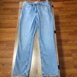 A&F Curve Love 90’s Slim Straight Ultra High Rise Light Wash Jeans Sz 10 / 30
